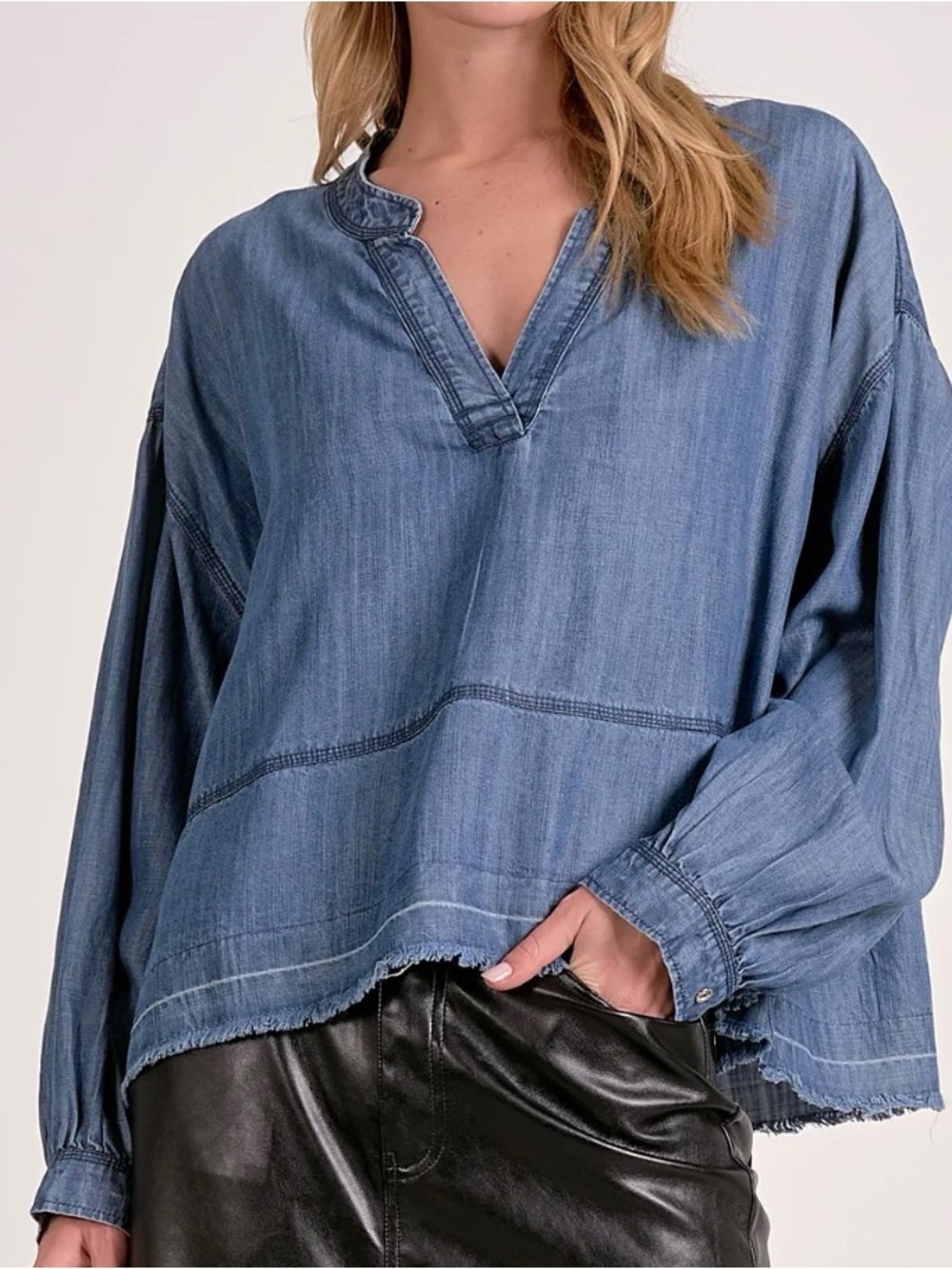 ANDREE BY UNIT Washed Blue Denim Split V Pullover Tunic